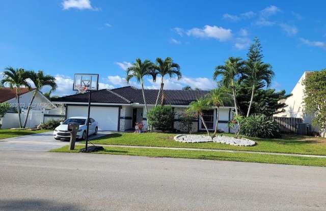 412 NW 72nd St photos photos