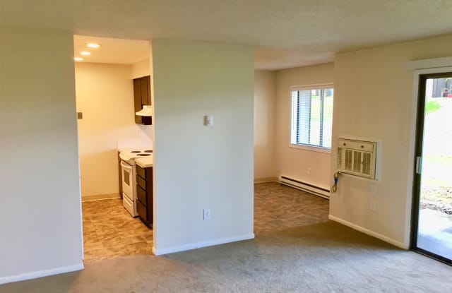 10311 East 14th Avenue - C13 - 10311 E 14th Ave, Spokane Valley, WA 99206
