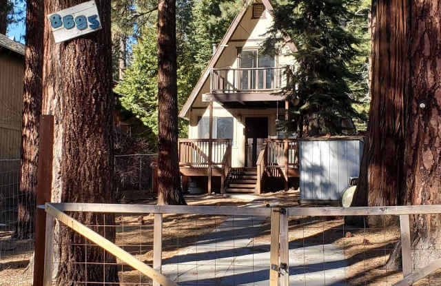 8695 Golden Avenue photos photos
