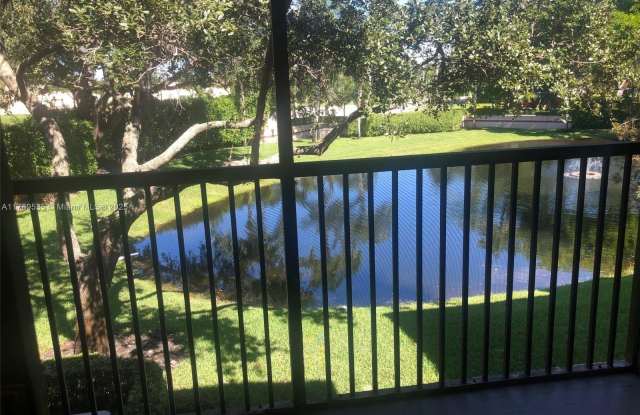15701 W Waterside Cir Gallery 4