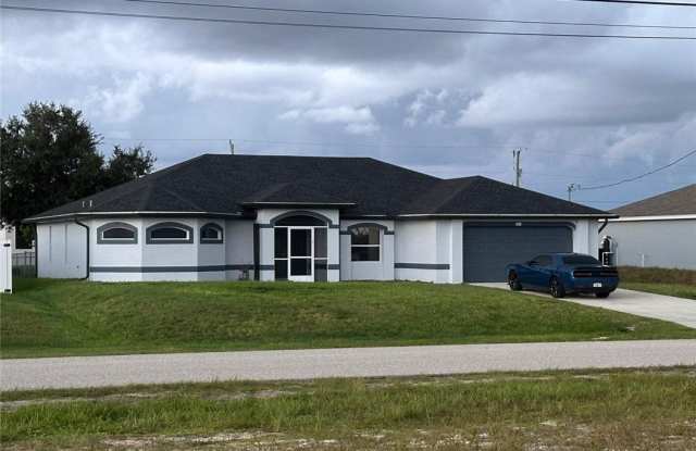 2842 NW 5th Avenue photos photos