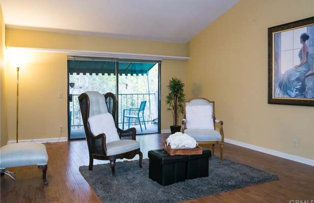 1815 Vista Del Oro Gallery 4