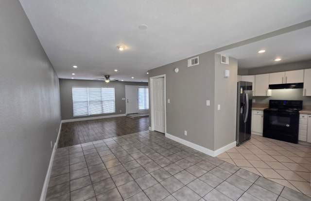 Arlington Townhome - 3 Bedroom 2.5 Bath photos photos