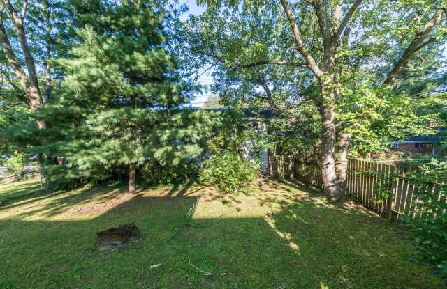 1305 N Lincoln - 1305 North Lincoln Street, Bloomington, IN 47408