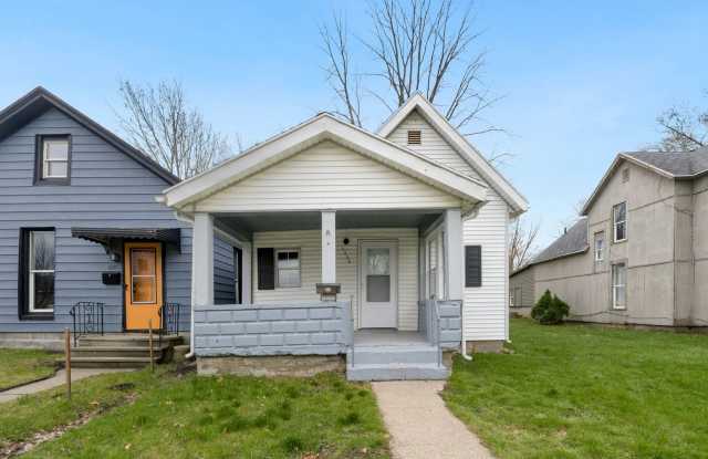 NEW LISTING! 3 BEDROOM HOUSE! photos photos