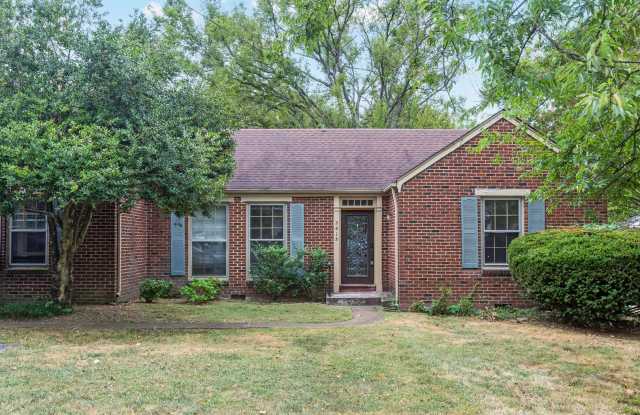 Green Hills Duplex! Fenced in Yard! Gallery 1