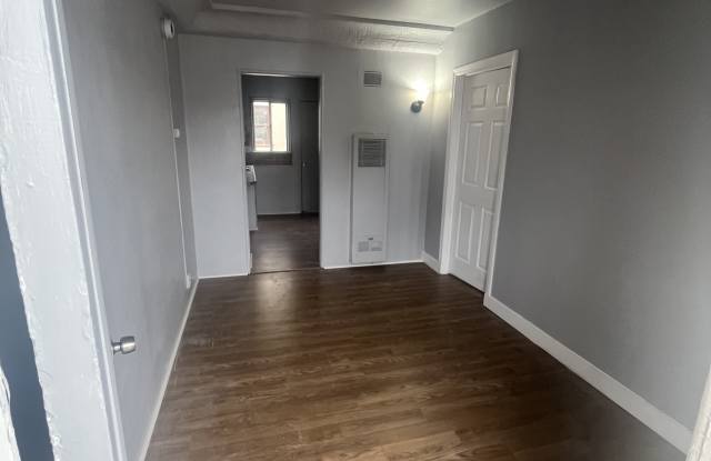 226 W F St photos photos