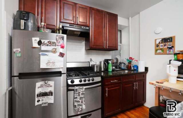 403 East 77th Street Gallery 3
