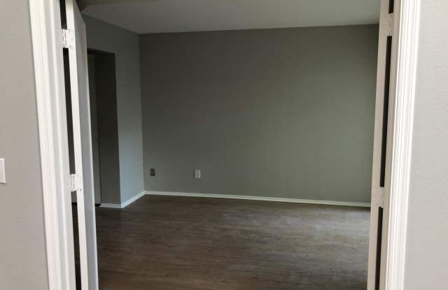 3315 E LAVEY Lane Gallery 4
