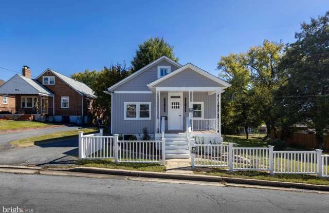 9303 FULLERDALE Avenue photos photos 9303 FULLERDALE Avenue photos photos