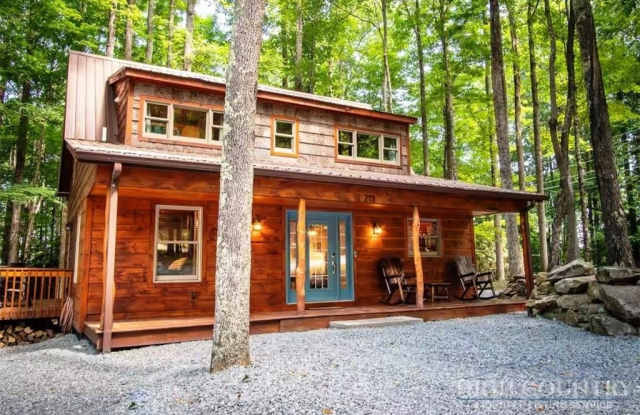 213 Rhododendren Drive photos photos