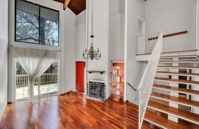 18 Berrywood Drive - 18 Berrywood Drive, Vestavia Hills, AL 35216