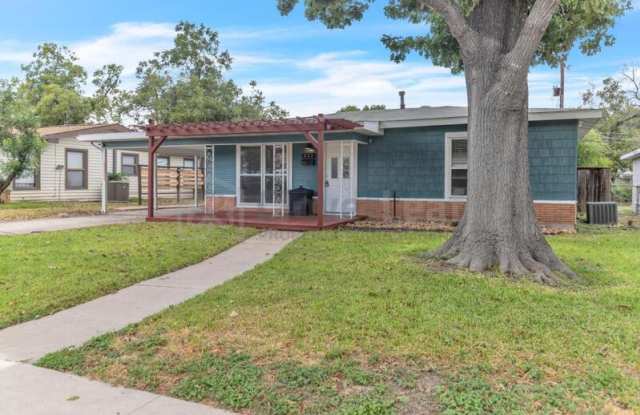 231 General Krueger Blvd - 231 General Krueger Boulevard, San Antonio, TX 78213