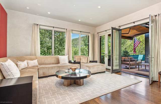 501 Rio Grande Place Gallery 3