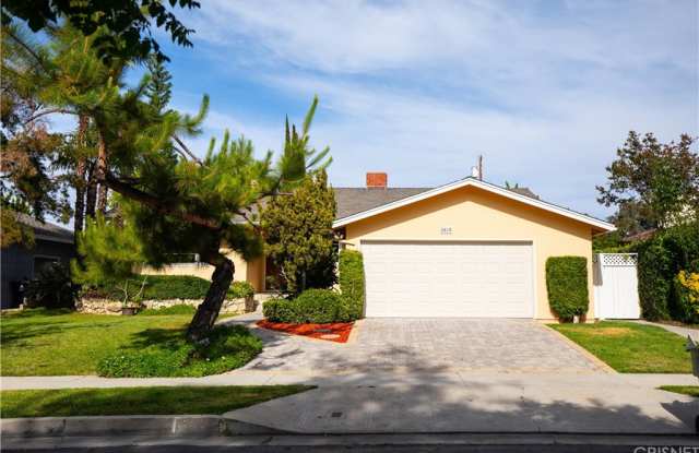 5910 Hague Place - 5910 Hague Place, Los Angeles, CA 91367