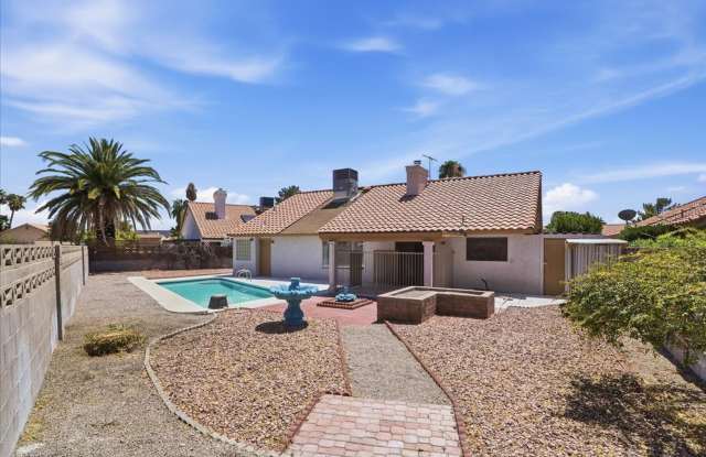 1 story pool home in the North West- 3 bedroom, 2 baths photos photos