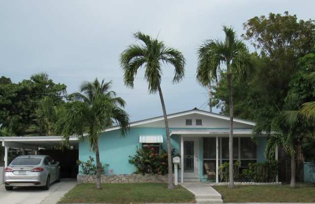 Single Family Home with Private Pool - 2 Bedroom 1 Bath with a Den - 3521 Flagler Avenue, Key West, FL 33040