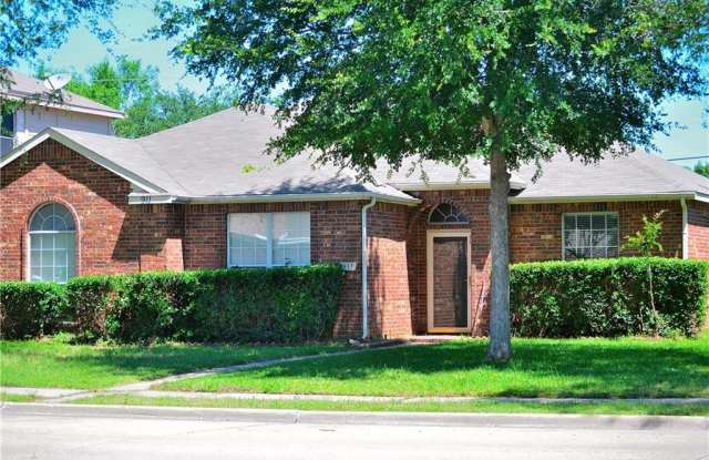 911 Dandelion Drive Gallery 2