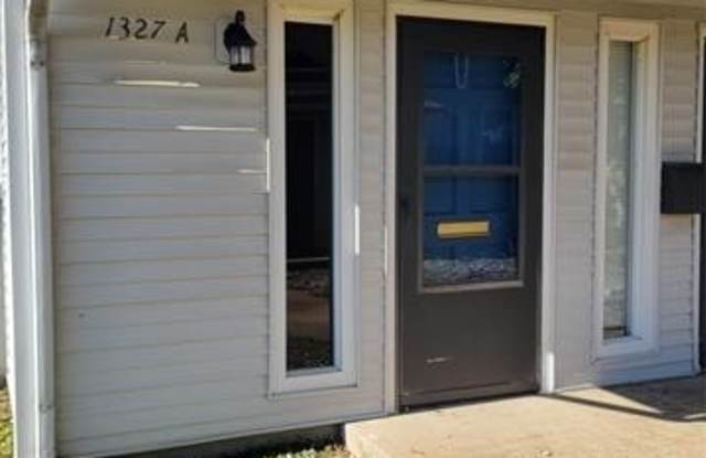 1327 E 38th Street photos photos