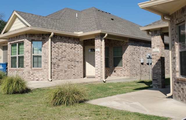 525 E Spring Valley Unit 1101 - 525 East Spring Valley Road, Hewitt, TX 76643