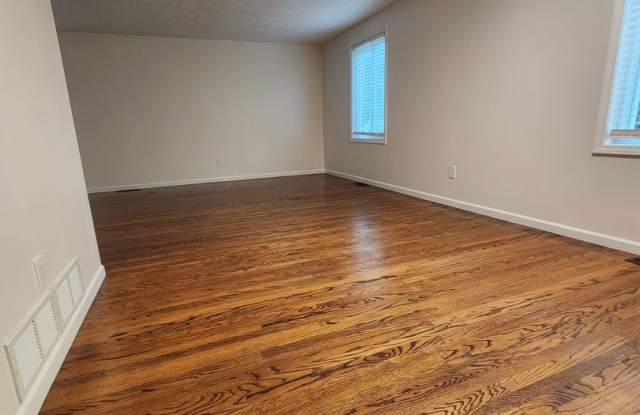 For Rent – Beautiful 3-Bedroom Split-Level Home in Greece, NY photos photos