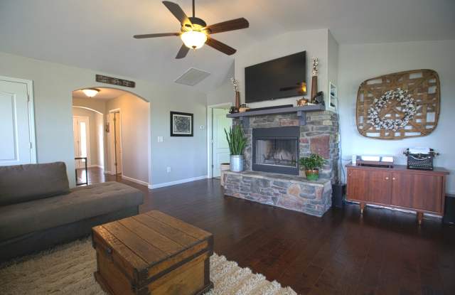 210 Jewel Court Gallery 3