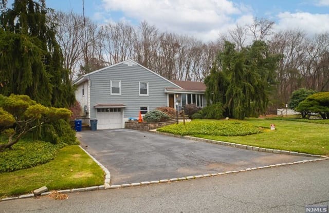 71 Highland Avenue - 71 Highland Avenue, Harrington Park, NJ 07640