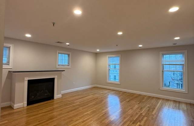 Mission Hill 3bed / 2bath on Calumet St available NOW $3600 photos photos