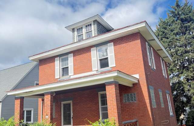 Updated 3 Bedroom 1 Bathroom in North Versailles- Updated Ammenities and Tons of Storage Space!! photos photos