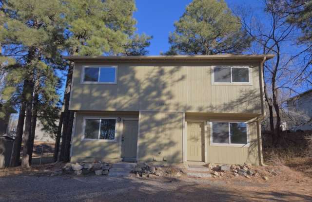 2 Bed, 1 Bath Townhouse next to NAU!! Students OK! Sm Dog OK- No Cats! Avail. NOW! - 1340 South Lone Tree Road, Flagstaff, AZ 86001
