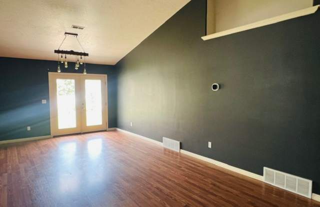 Half off first months rent - Beautiful patio home in Logan on Cul-de-sac, 2 car garage, fenced backyard, central air photos photos