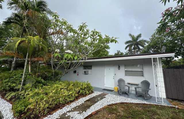 307 SW 10 Ave - 307 Southwest 10th Avenue, Fort Lauderdale, FL 33312