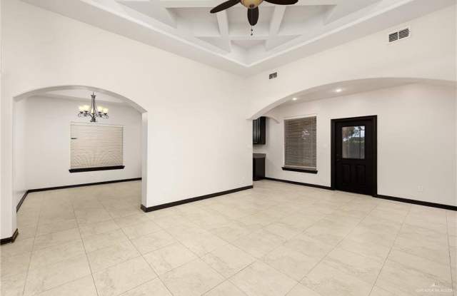 2014 North 44th Lane Gallery 3