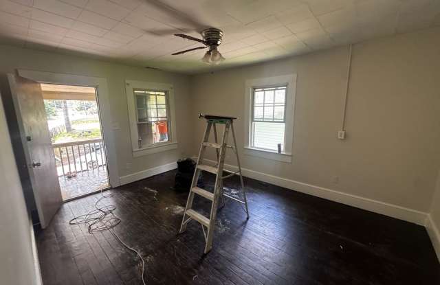 Room in 2 Bedroom Home in Atlanta Gallery 3