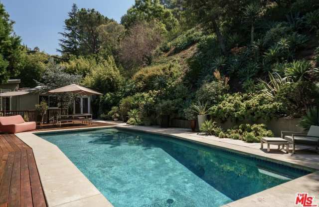 2412 Canyon Oak Dr Gallery 3