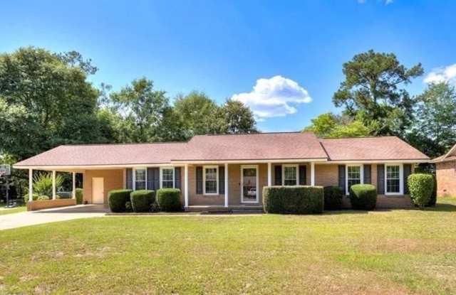 1050 Dover Cir photos photos