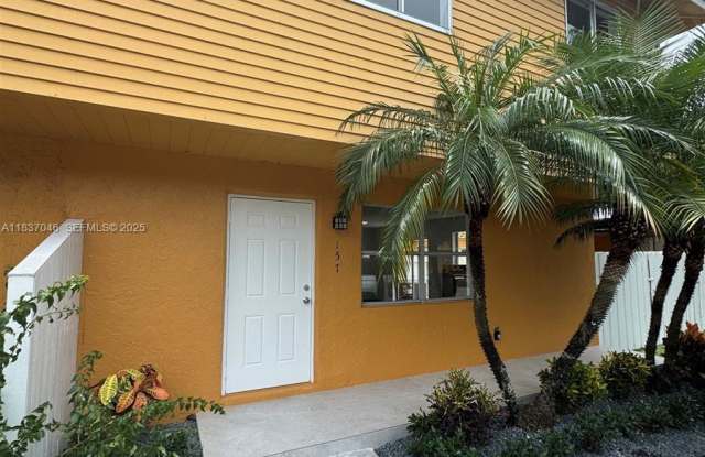 157 Northeast 12th Avenue photos photos