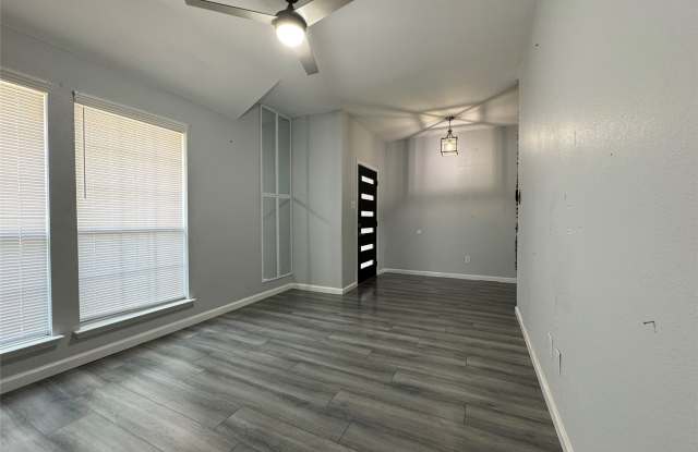 2303 Mackinac Drive Gallery 3