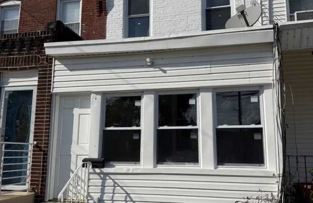Beautiful 3 Bedroom Home – Updated & Move In Ready photos photos
