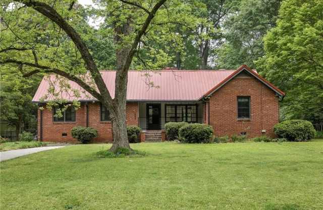 889 Milam Circle Gallery 1