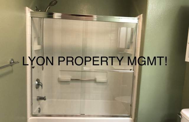 Fabulous condo located in the highly sought after Westlake Villas! Gallery 4