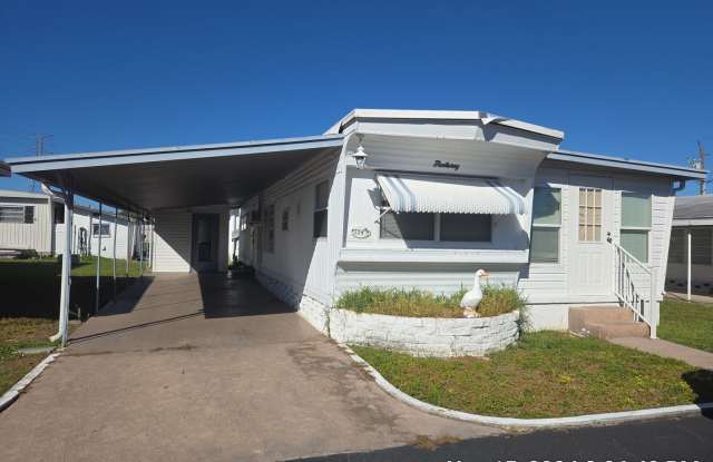 South Gate mobile home. Less than 30 min to Clearwater Beach photos photos