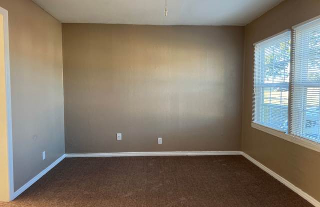 608 Lions Park Pl Gallery 2