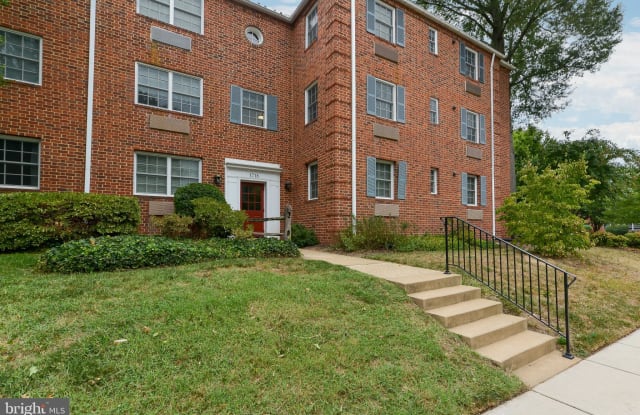 1718 W ABINGDON DRIVE - 1718 W Abingdon Dr, Alexandria, VA 22314