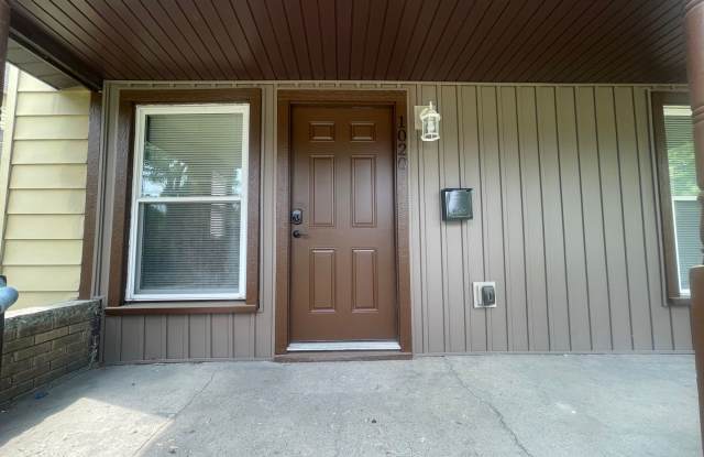 Five Bedroom Home - Completely Remodeled! photos photos