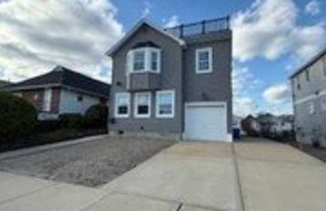 733 E Walnut Street photos photos