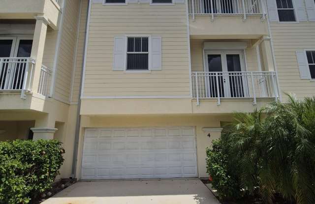 890 Vignoles Avenue NE unit: 4 - 890 Vignoles Avenue Northeast, Palm Bay, FL 32905 890 Vignoles Avenue NE unit: 4 - 890 Vignoles Avenue Northeast, Palm Bay, FL 32905