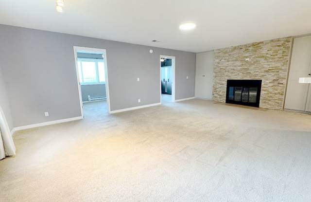 ***$500 off 1st Month Rent*** Bright  Beautiful 4-bed, 2-bath Home in South Boulder - Available Now! photos photos