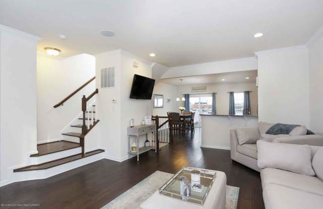 110 Spirit Way - 110 Spirit Way, Ocean County, NJ 08723