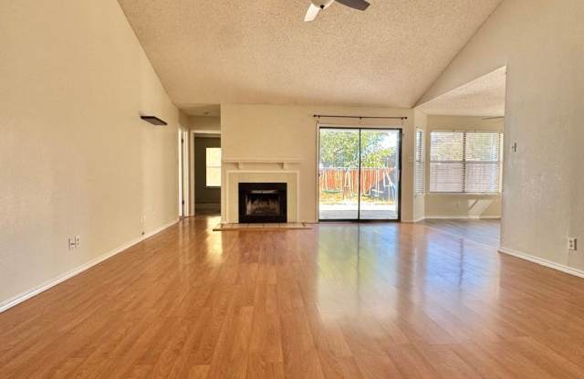 NOW AVAILABLE - 4 Bedroom Home in PaulAnn! Gallery 3